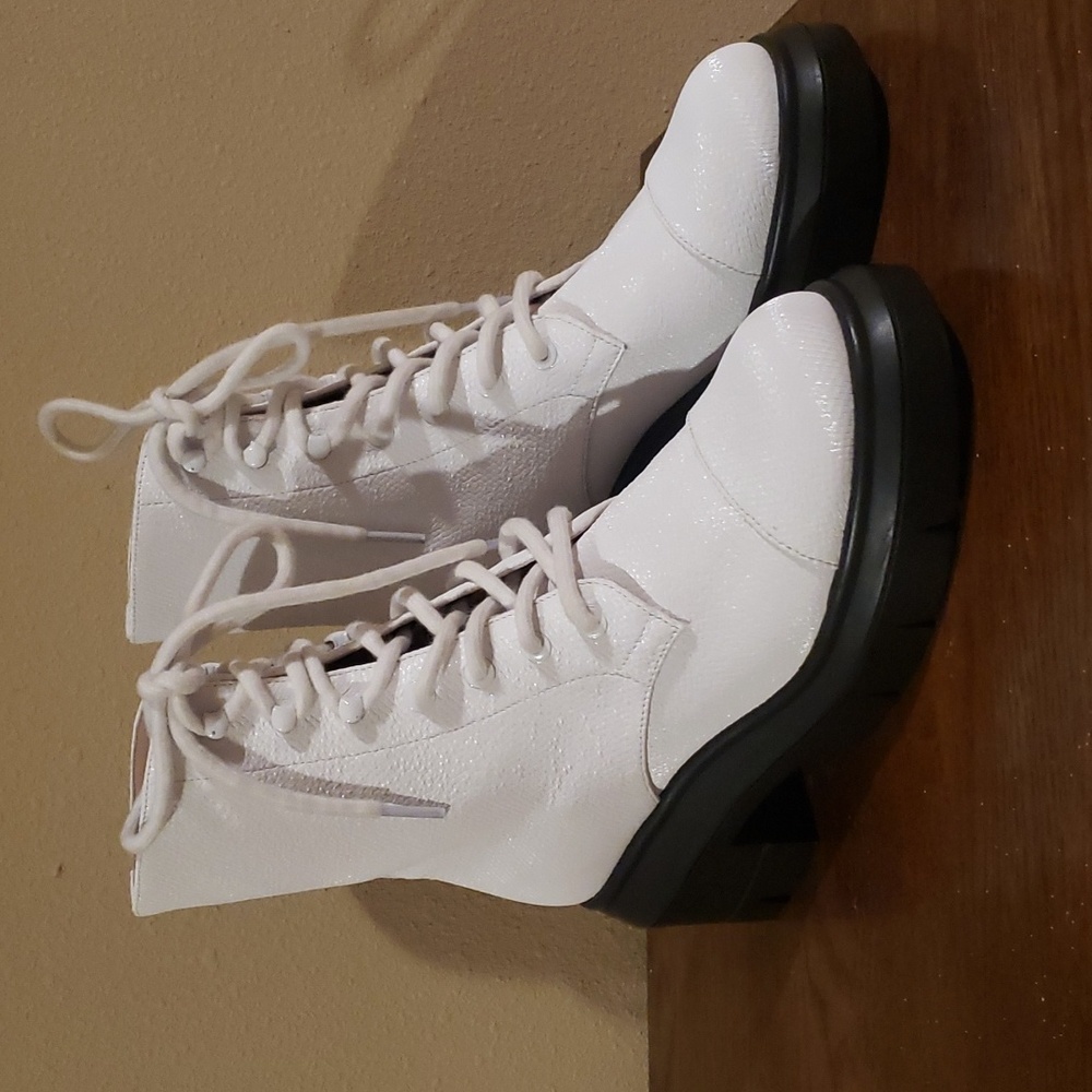 Stuart boots
